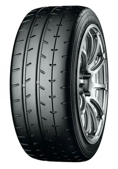 YOKOHAMA A052 DOT 21 265/45 R18 104Y